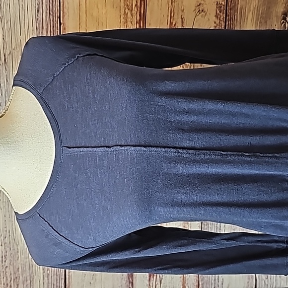 STYLE CO NAVY BLUE HI-LO RAW HEM LONG SLEEVE PULLOVER TEE - Picture 2 of 12